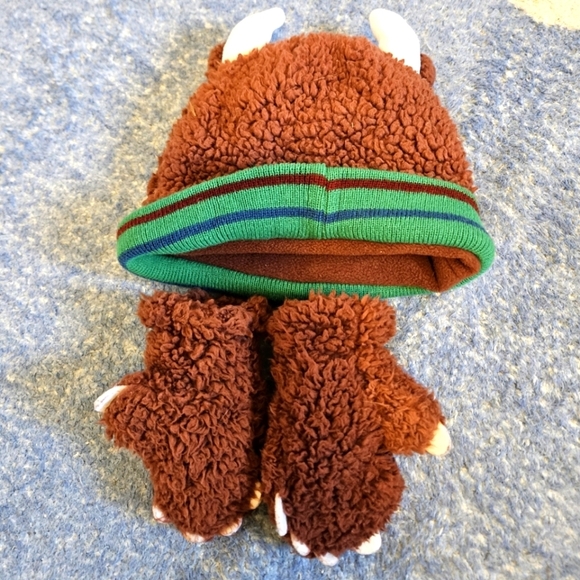 The Gruffalo sherpa winter hat a claw mittens set size 1-2 years - Picture 6 of 10